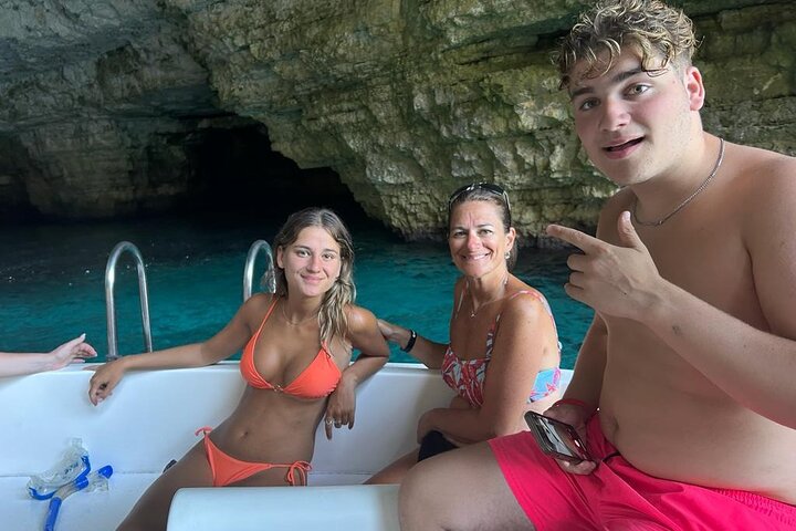 Private Boat Tour: Crystal Lagoon, Blue Lagoon, Comino and Gozo