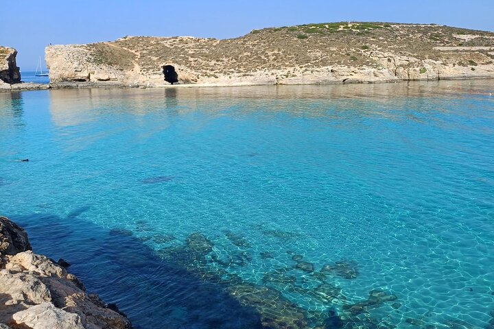 Private Boat Tour: Crystal Lagoon, Blue Lagoon, Comino and Gozo