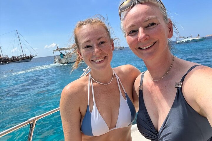 Private Boat Tour: Crystal Lagoon, Blue Lagoon, Comino and Gozo