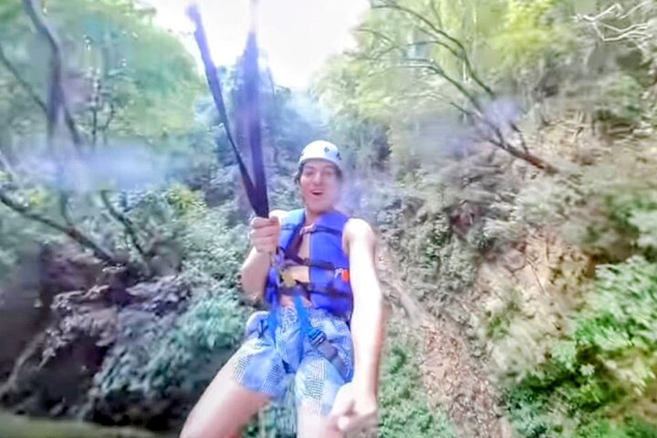 AMBER COVE-TAINO BAY 5 Zip Lines 7 Waterfalls + Locale Food