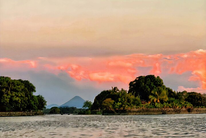 Paddle Boarding and Meditation Wellness Experience in Las Isletas