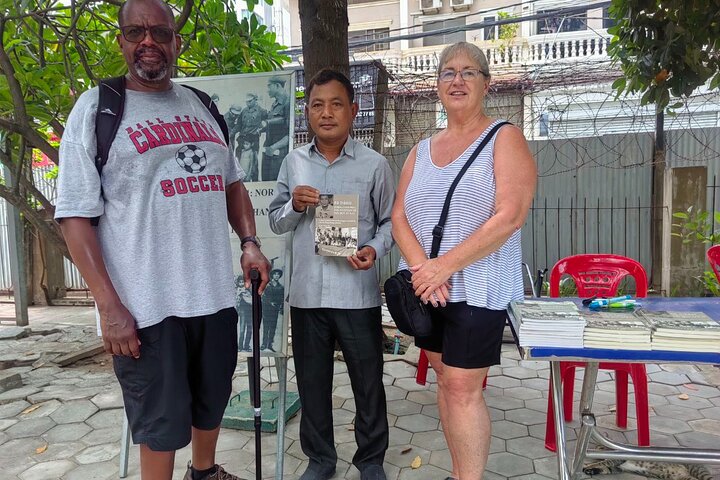 The Killing Field and Toul Sleng Genocide Museum (S21) Tour