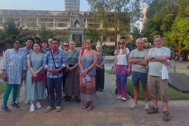 The Killing Field and Toul Sleng Genocide Museum (S21) Tour