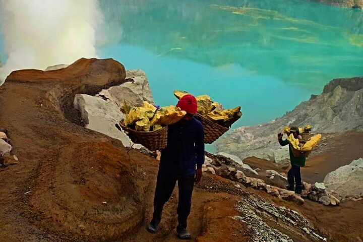 Overnight Mount Ijen Blue Fire Trek Tour From Bali (Private-All Inclusive)