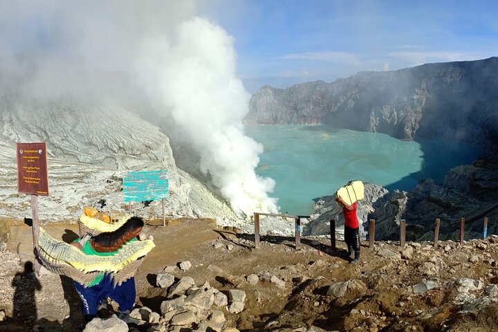 Overnight Mount Ijen Blue Fire Trek Tour From Bali (Private-All Inclusive)