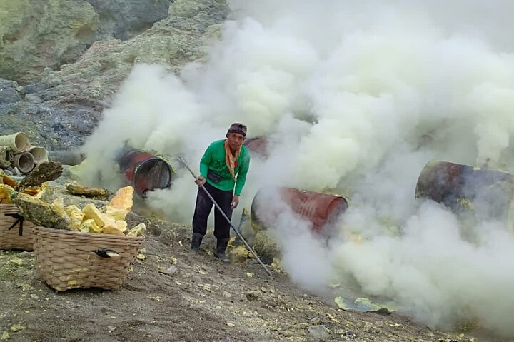 Overnight Mount Ijen Blue Fire Trek Tour From Bali (Private-All Inclusive)