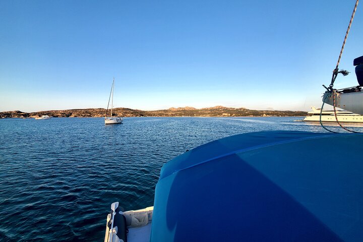 Sailing tour with PAG (AUDIOGUIDE) and typical Sardinian cuisine