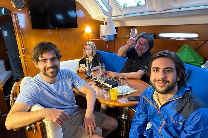 Sailing tour with PAG (AUDIOGUIDE) and typical Sardinian cuisine