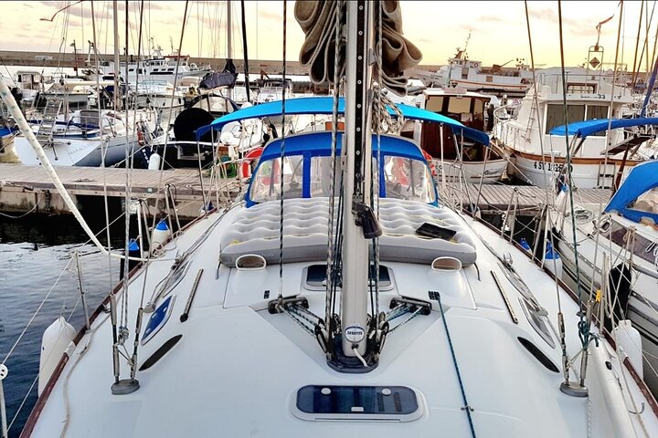 Sailing tour with PAG (AUDIOGUIDE) and typical Sardinian cuisine