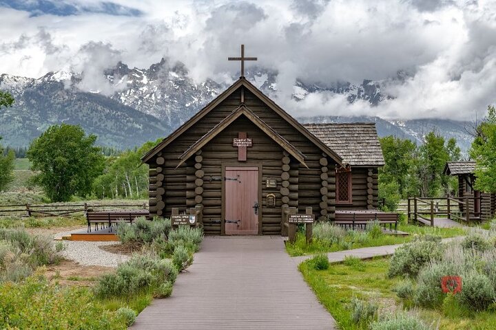 Self-Guided Audio Driving Tour in Yellowstone and Grand Teton