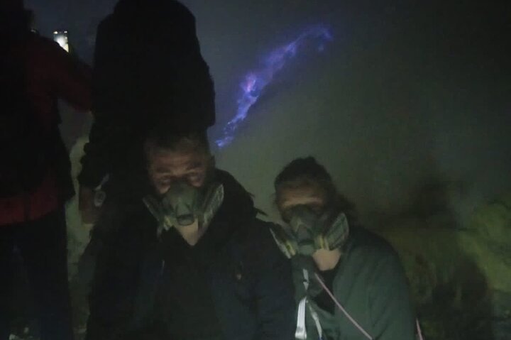 Overnight Mount Ijen Blue Fire Trek Tour From Bali (Private-All Inclusive)