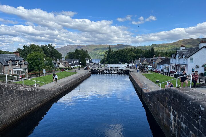 Edinburgh: Loch Ness, Glencoe and The Highlands