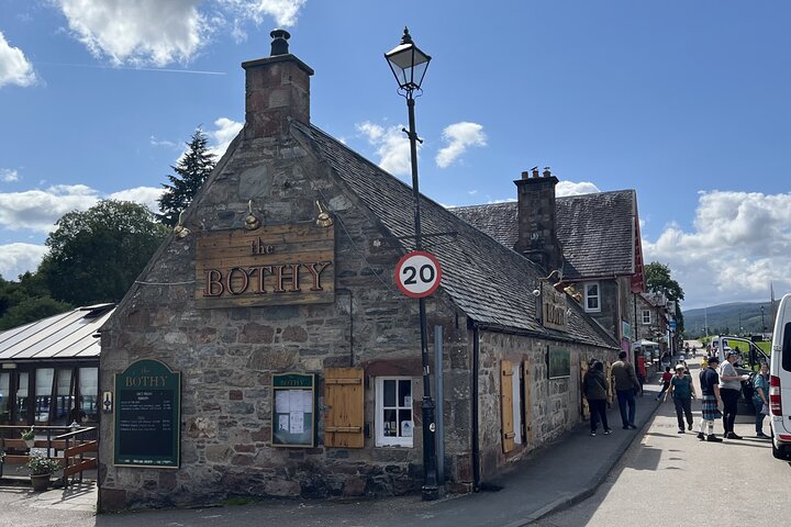 Edinburgh: Loch Ness, Glencoe and The Highlands