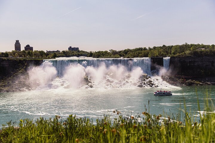 Niagara Falls Tour with Boat Ride & Journey Behind the Falls
