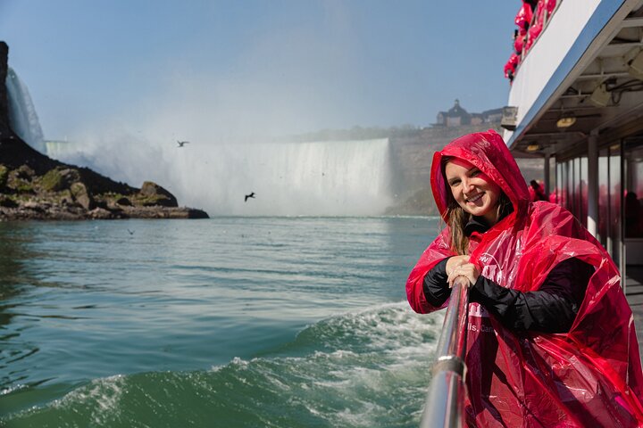 Niagara Falls Tour with Boat Ride & Journey Behind the Falls