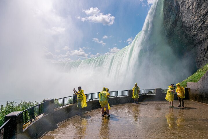Niagara Falls Tour with Boat Ride & Journey Behind the Falls