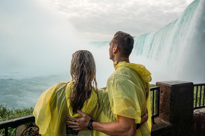 Niagara Falls Tour with Boat Ride & Journey Behind the Falls