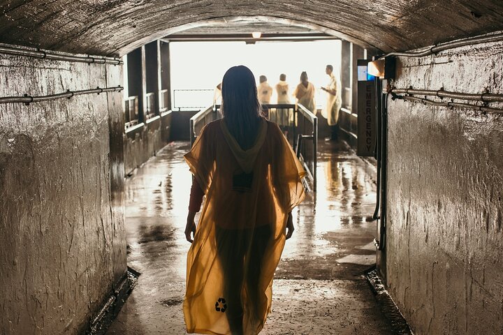 Niagara Falls Tour with Boat Ride & Journey Behind the Falls