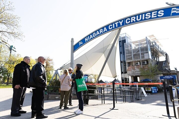 Niagara Falls Tour with Boat Ride & Journey Behind the Falls
