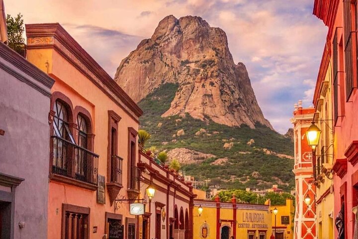 Climbing and Rappel for Beginners in Peña de Bernal Queretaro