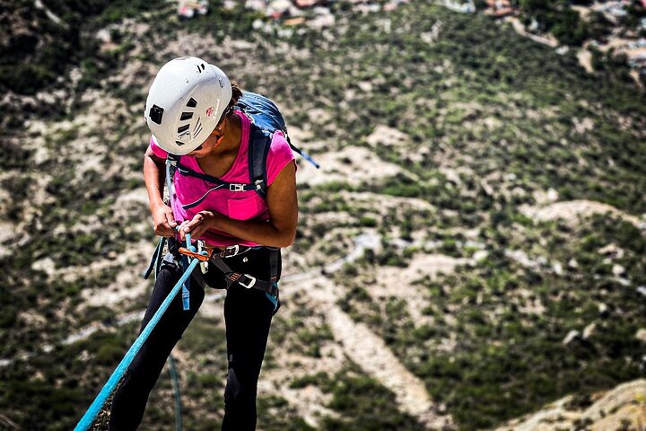 Climbing and Rappel for Beginners in Peña de Bernal Queretaro