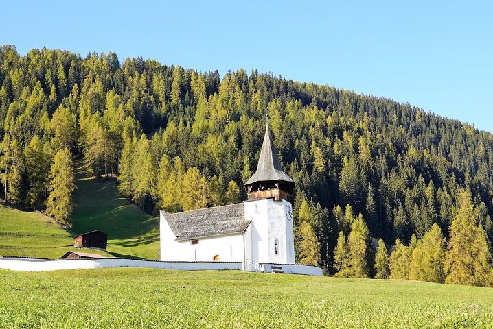 Davos Highlights: Culture, Shopping Streets & Alpine Beauty