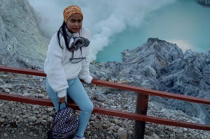 Overnight Mount Ijen Blue Fire Trek Tour From Bali (Private-All Inclusive)