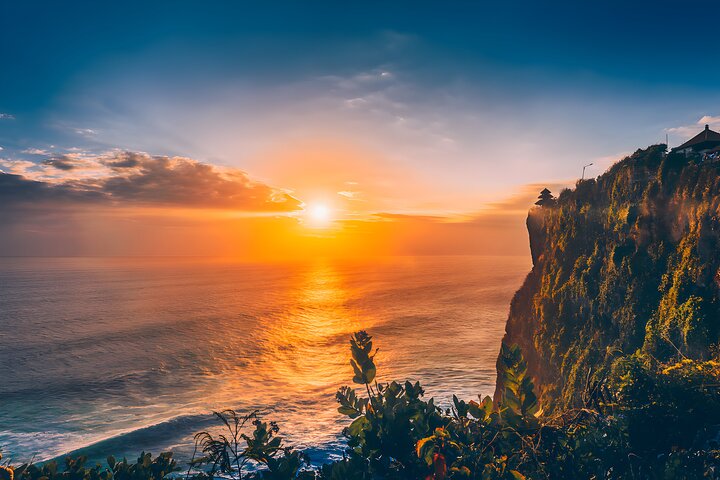 Uluwatu Sunset Tour: Kecak and Fire Dance with Jimbaran Dinner