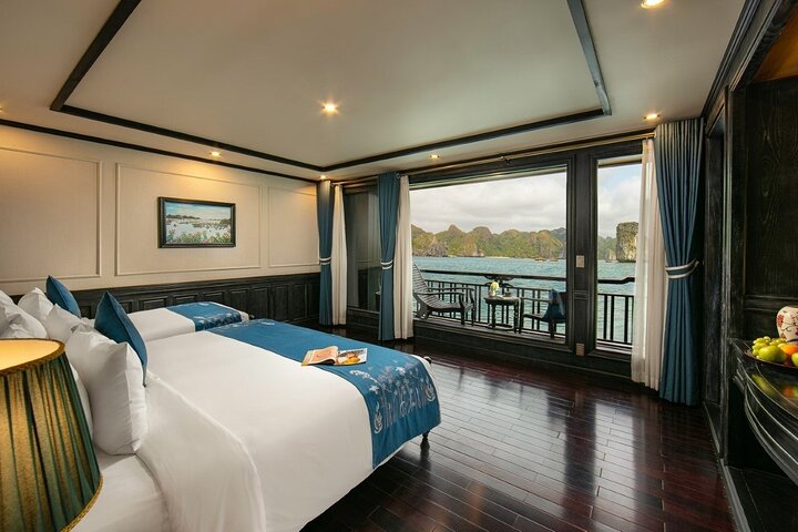 3 Day/2 Night Halong-Lan Ha Bay 5 Star Cruise with Balcony Cabin