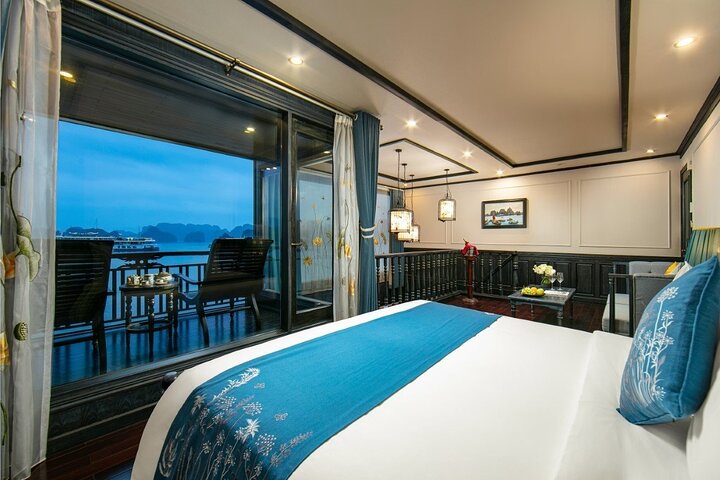2-Day Ha Long-Lan Ha Bay-Bai Tu Long Bay 5 Star Cruises & Balcony