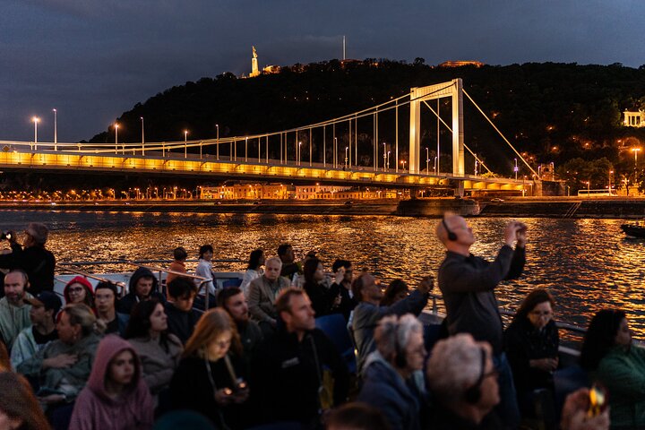 Budapest Danube River Sightseeing Night Cruise with Drink