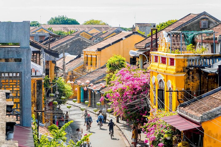 Chan May Port / Tien Sa port: Tour Da Nang & Hoi An Highlights