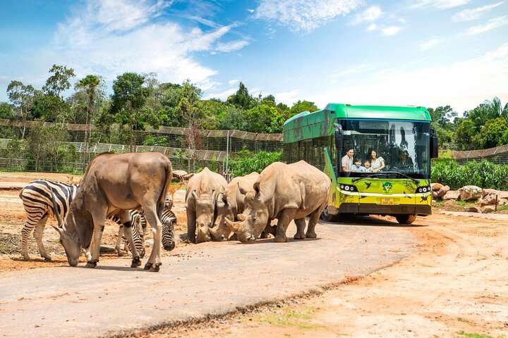 Phu Quoc: VinWonders & Safari Tickets with Private Transfer