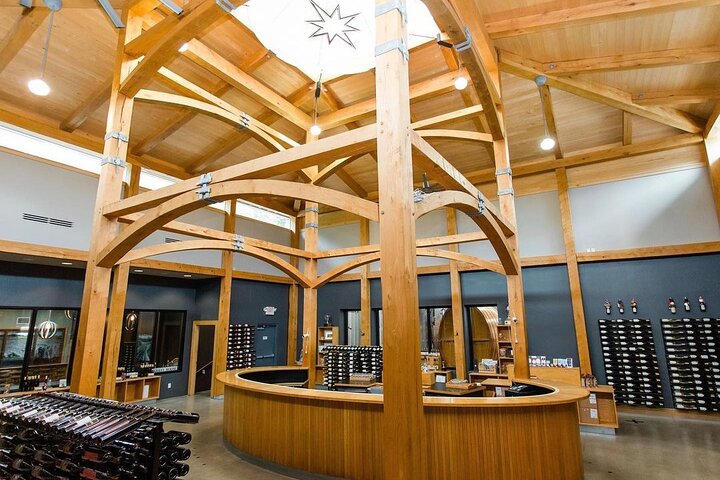 5-Hour Traverse City Wine Tour: 3 Wineries on Leelanau Peninsula