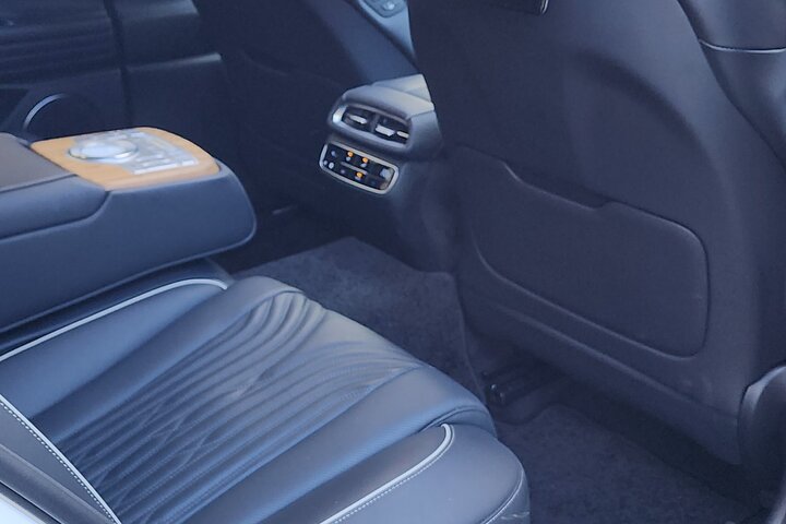 Limoroo Luxe Private Transfers to The Blue Mountains Australia
