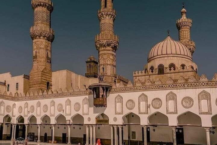 Private Guided Walking Tour in ElMoez Street & Khan Elkhalili.