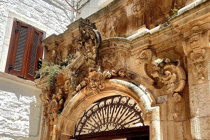 From Lecce : Alberobello, Locorot., Ostuni, guided tour, 2 Testings