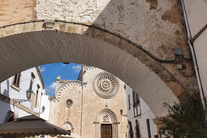 From Lecce : Alberobello, Locorot., Ostuni, guided tour, 2 Testings