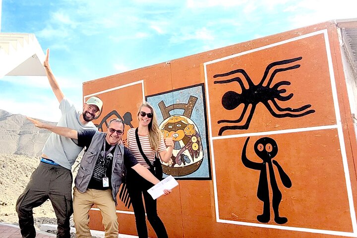 Nazca Lines Flight Fly with the Experts – English-Speaking Guide