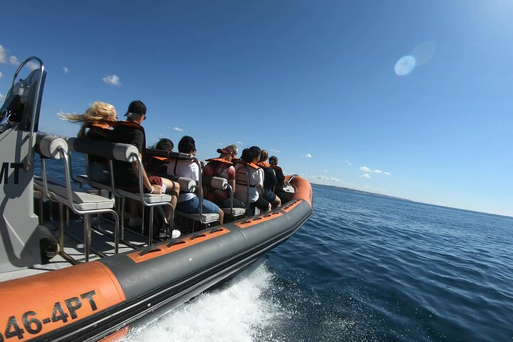 Boat trip to the caves of Benagil