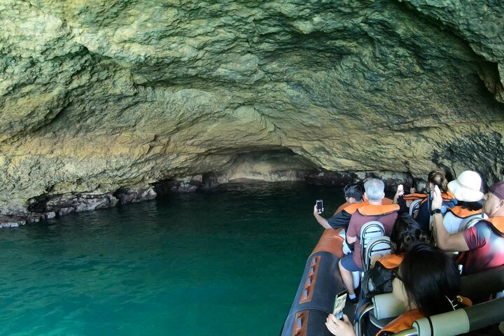 Boat trip to the caves of Benagil
