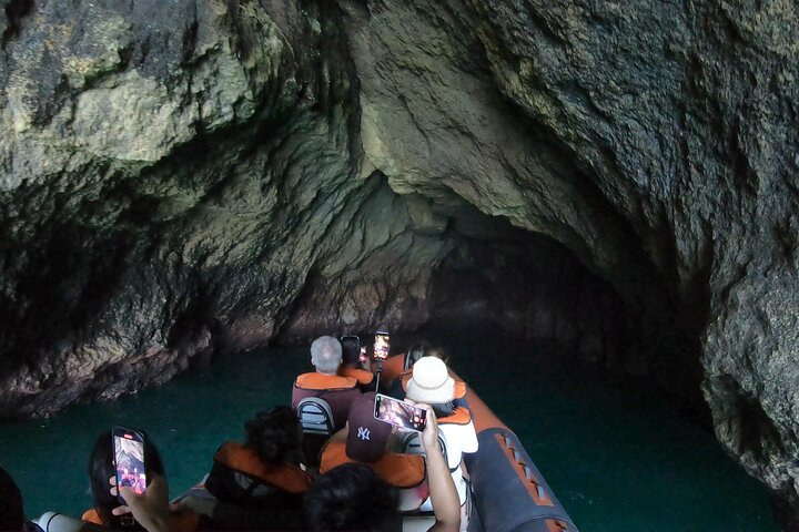 Boat trip to the caves of Benagil
