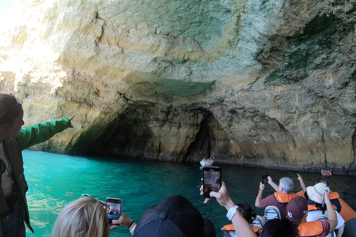 Boat trip to the caves of Benagil