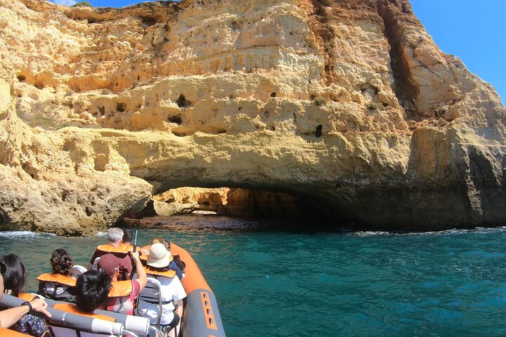 Boat trip to the caves of Benagil