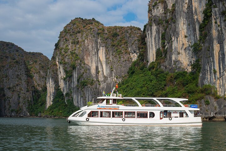 Halong Bay Full-Day Cruise with Lunch Meal, Cave ,Island & Beach