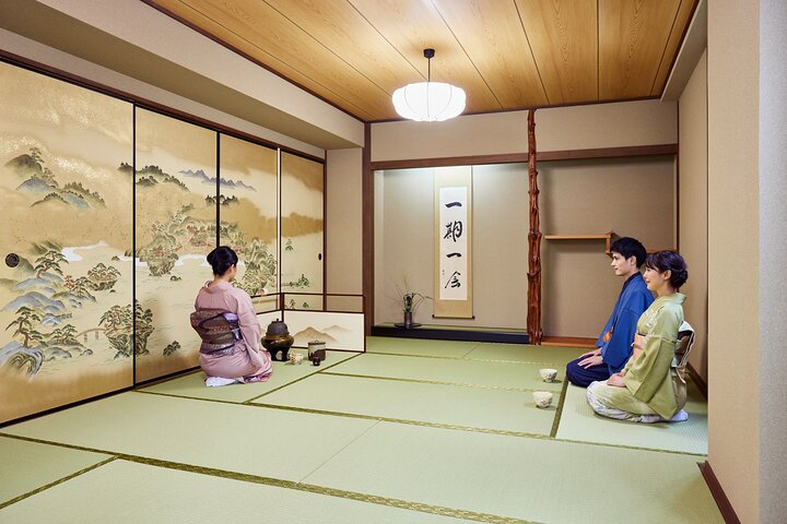 Kimono Tea Ceremony at Tokyo, Asakusa Maikoya