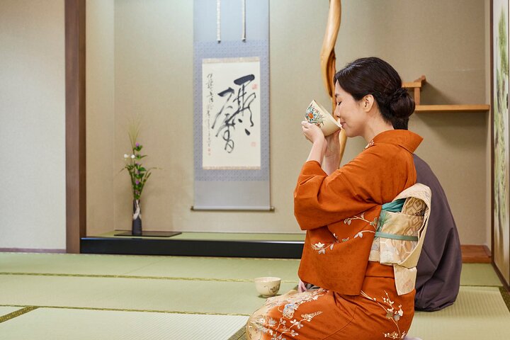 Kimono Tea Ceremony at Tokyo, Asakusa Maikoya