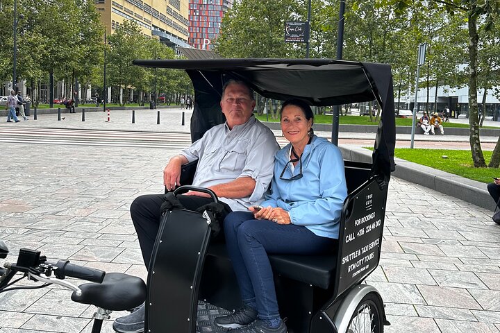 Private Pedicab/Rickshaw Tour of Rotterdam With a Local Guide