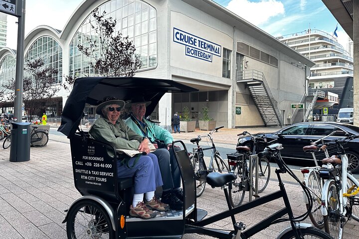 Private Pedicab/Rickshaw Tour of Rotterdam With a Local Guide