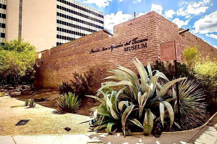 Tucson Authentic Food Tour with 6 Dishes of Southwestern Flavors